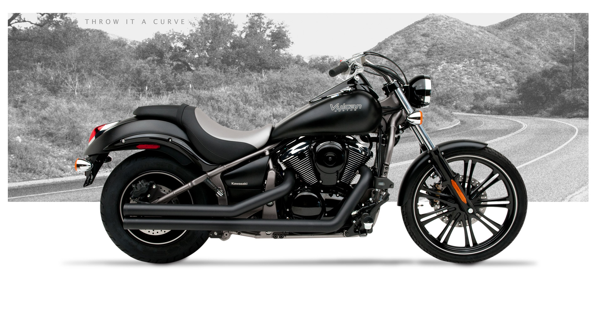 Vulcan 900 Custom Motorcycle - American Classic II Ceramic | Hard-Krome